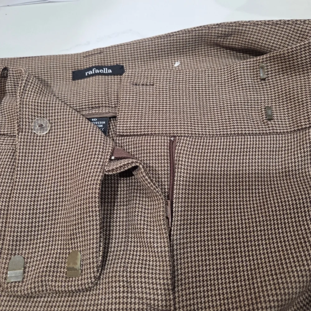 Rafaella Elegant Tan Trousers Size 10 Bromw.